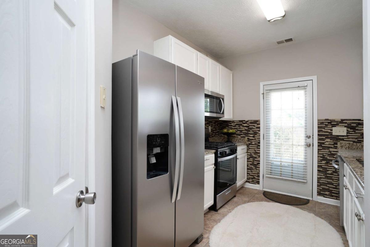 182 Oak Green Drive Property Photo 7