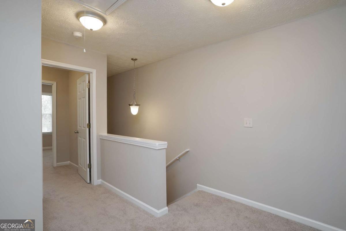 182 Oak Green Drive Property Photo 12