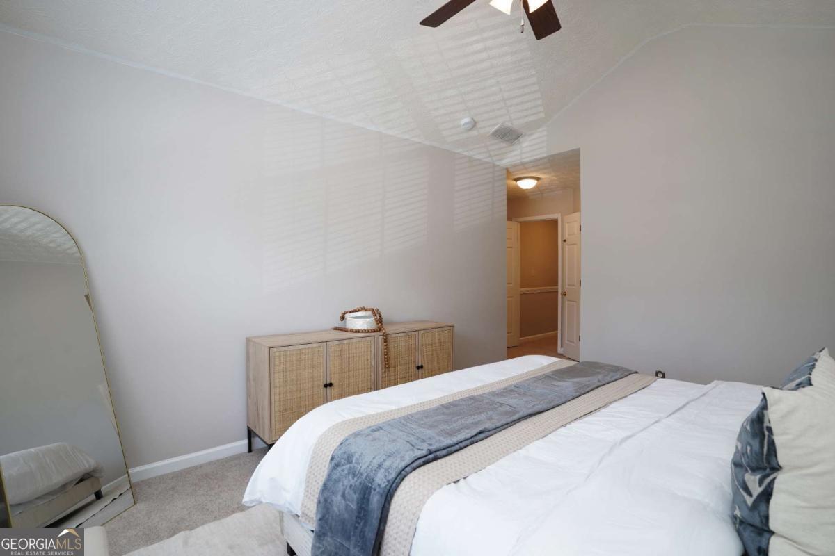 182 Oak Green Drive Property Photo 15