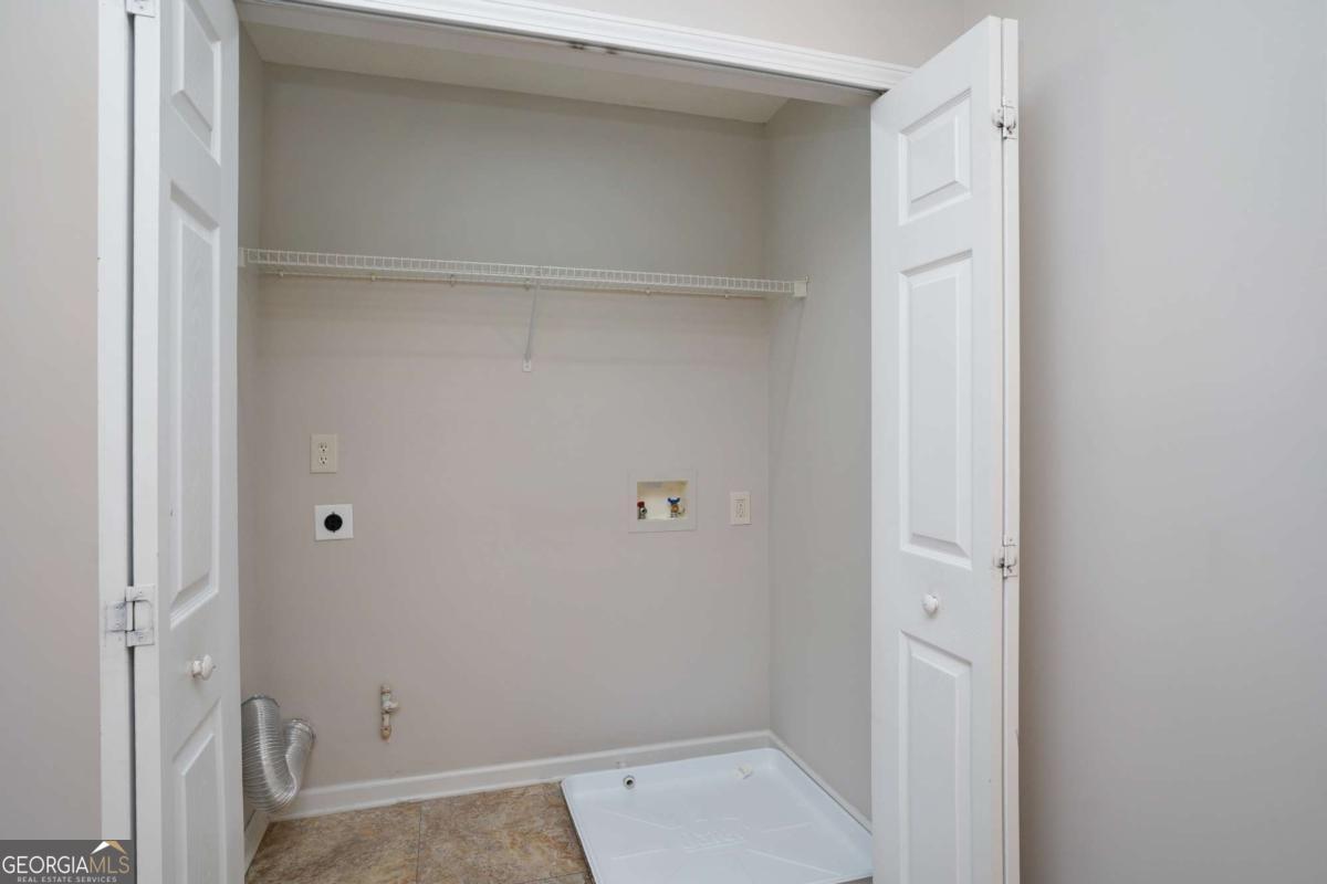 182 Oak Green Drive Property Photo 23