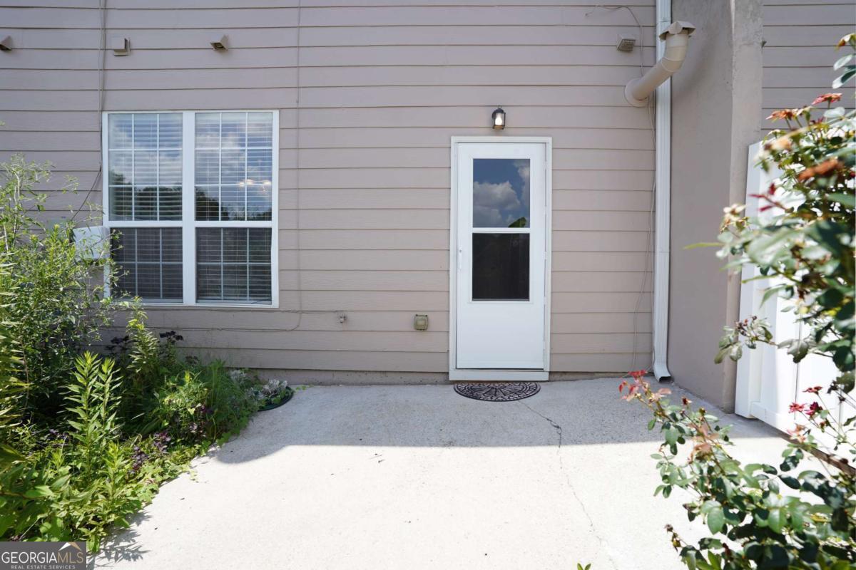 182 Oak Green Drive Property Photo 24