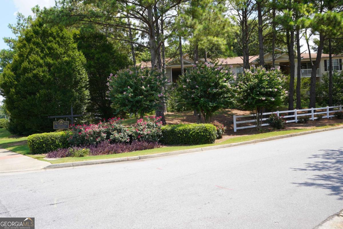 182 Oak Green Drive Property Photo 29
