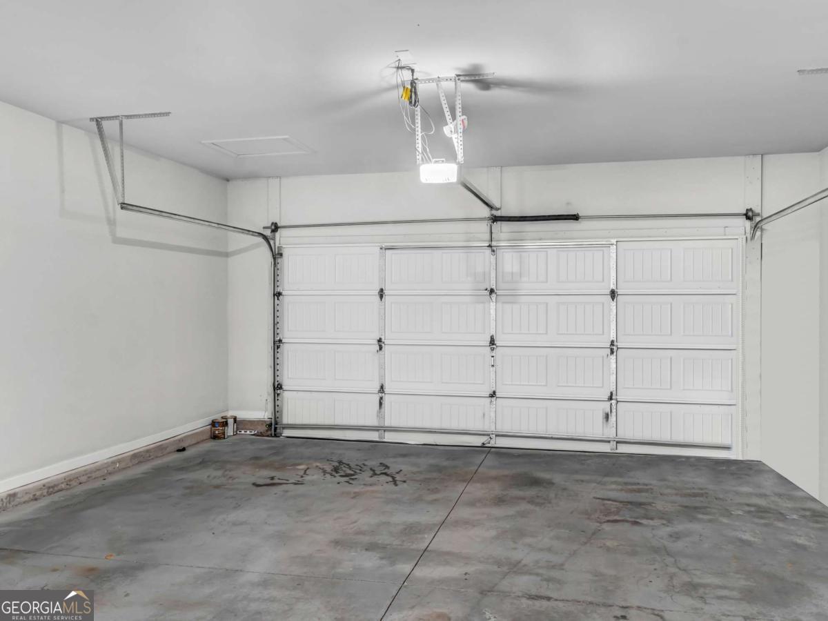 2054 Maplewood Way Property Photo 10