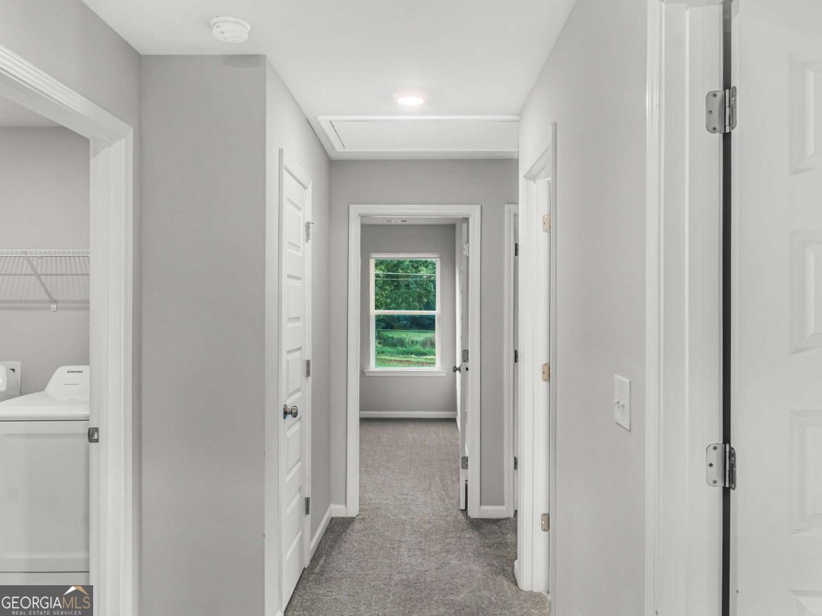 2054 Maplewood Way Property Photo 12