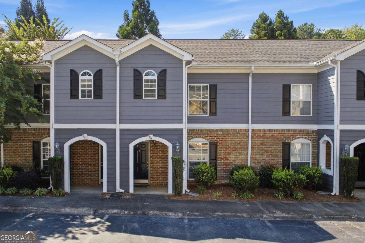 908 Summer Place Property Photo 1