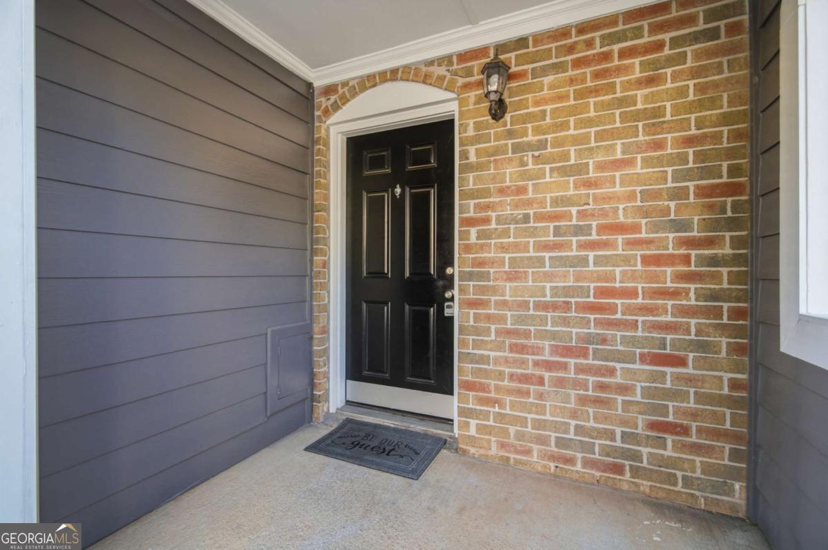 908 Summer Place Property Photo 3