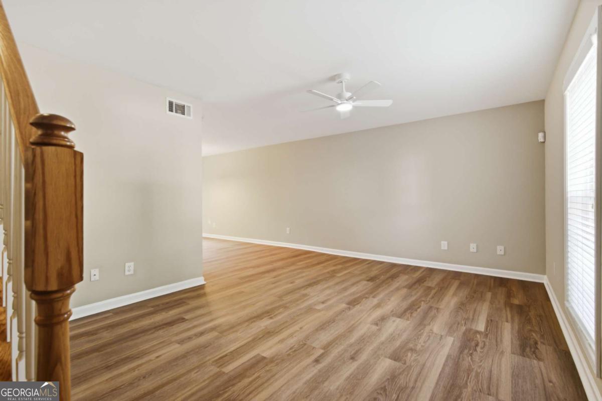 908 Summer Place Property Photo 5