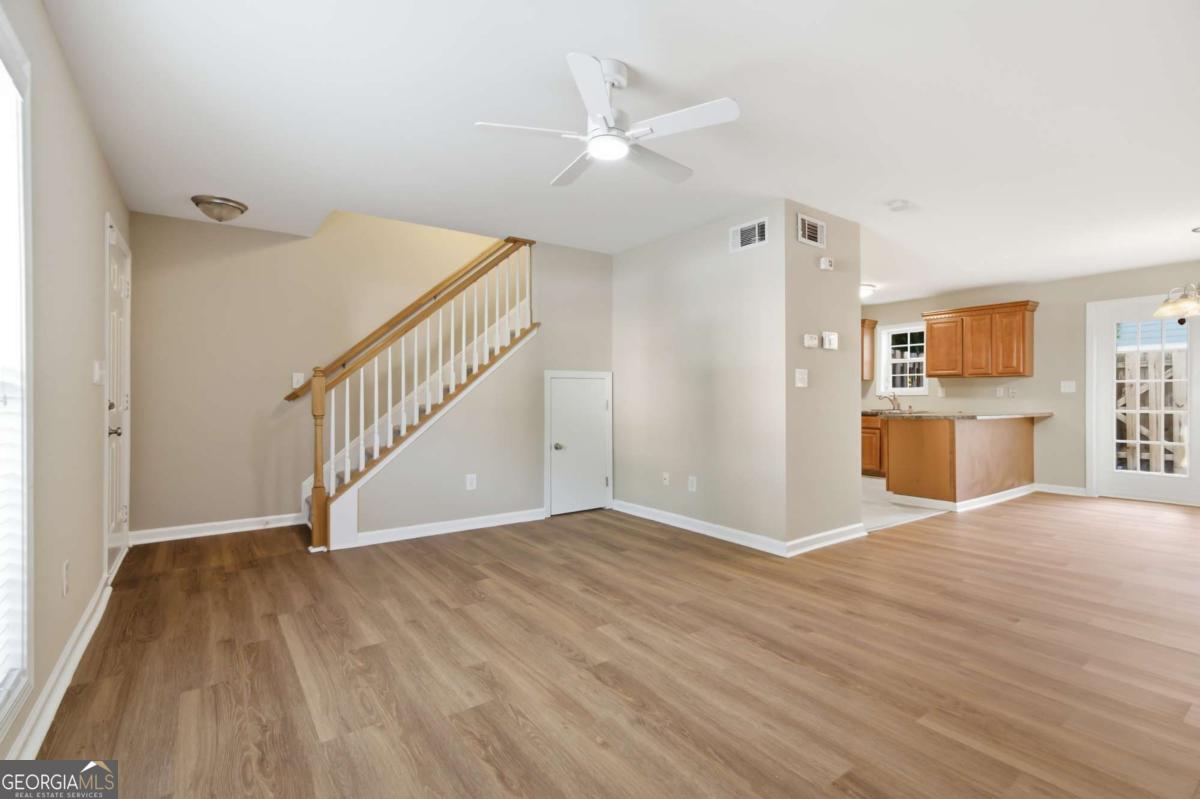 908 Summer Place Property Photo 6