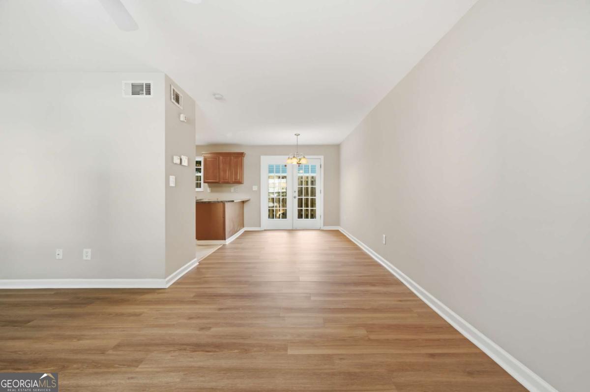908 Summer Place Property Photo 7