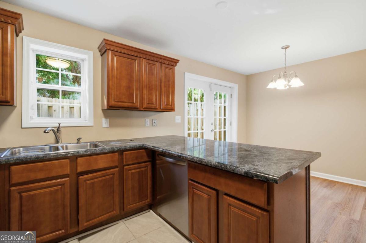 908 Summer Place Property Photo 15