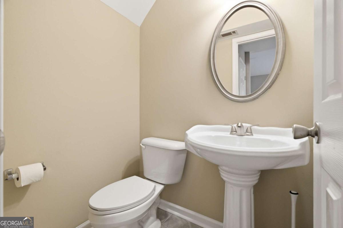 908 Summer Place Property Photo 17