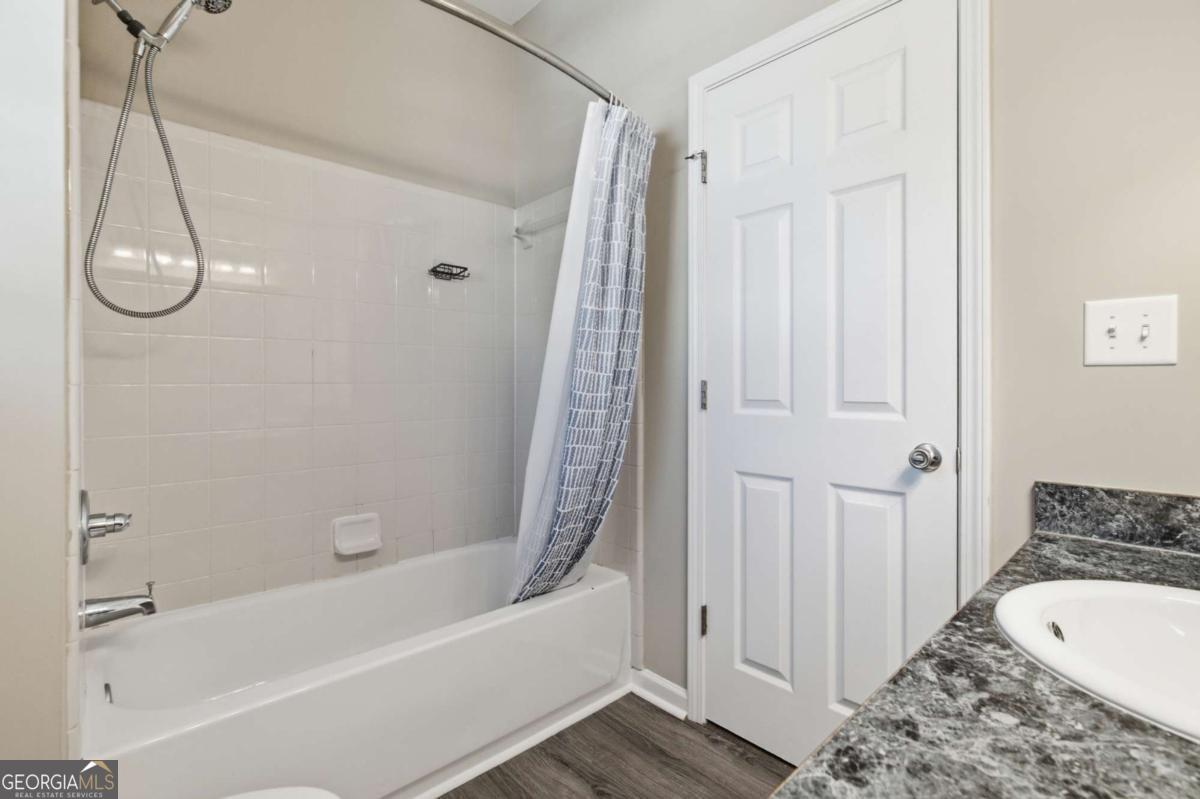 908 Summer Place Property Photo 23