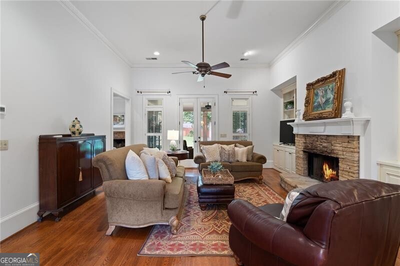 2162 Ellis Farm Drive Property Photo 4