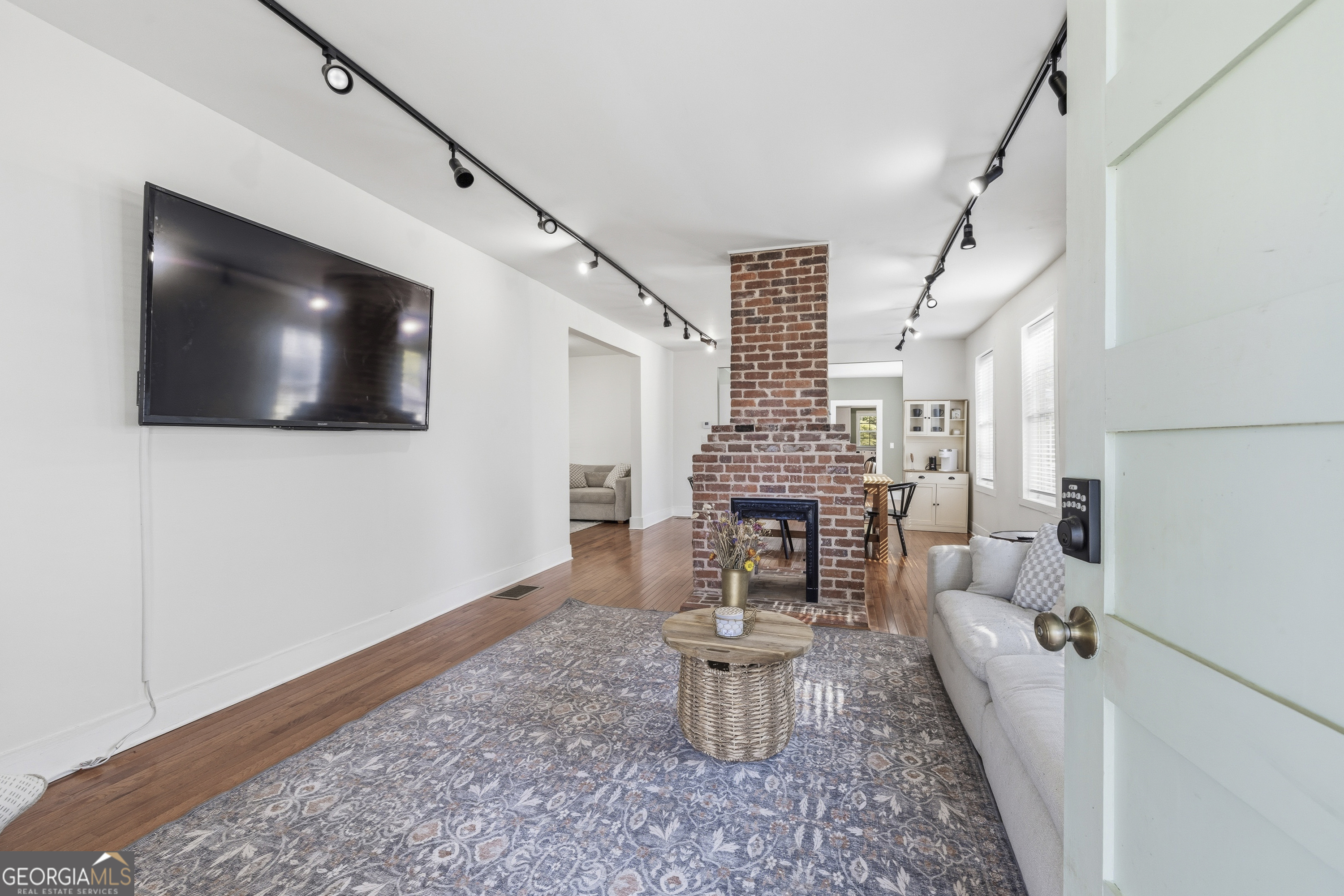 49 Poplar Street Property Photo 8