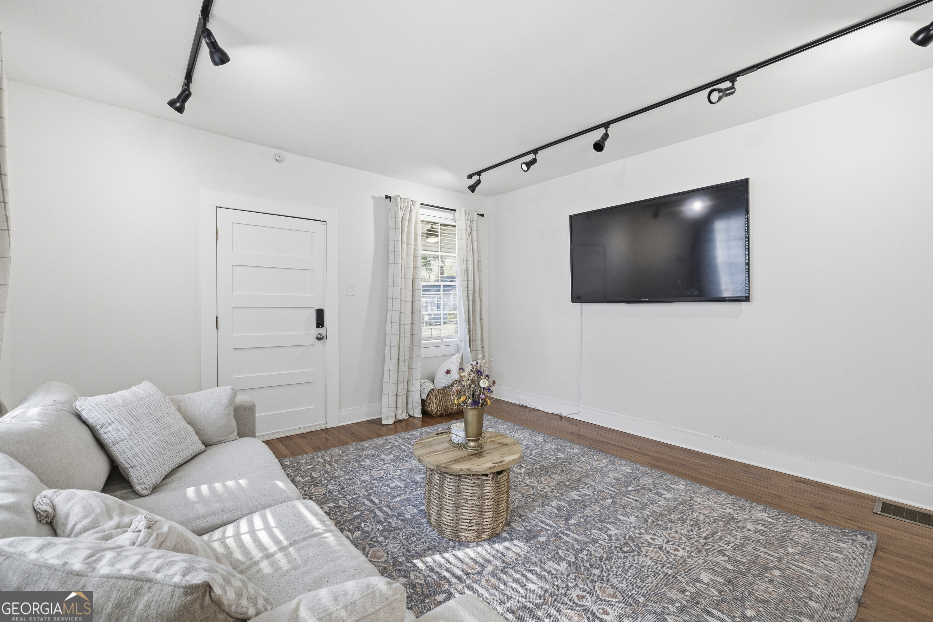 49 Poplar Street Property Photo 11