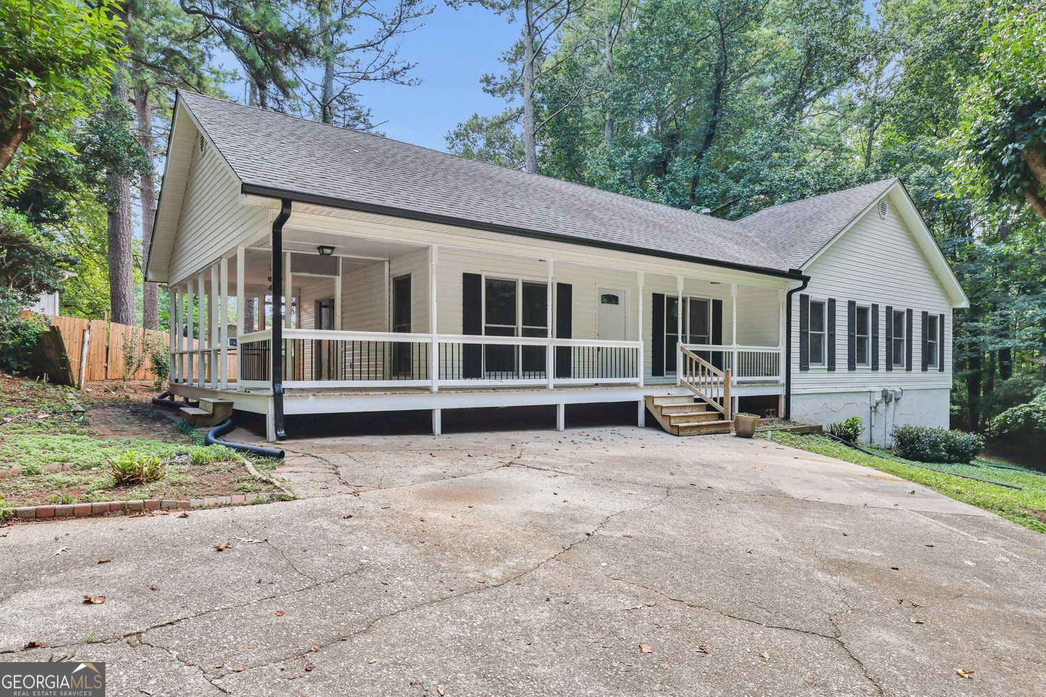 424 Sherwood Drive Property Photo 1