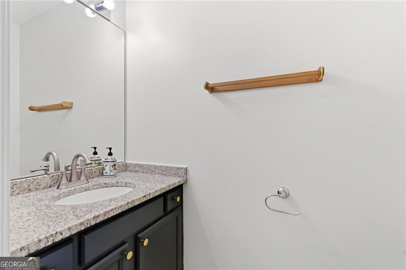 155 Thatching Lane Property Photo 11
