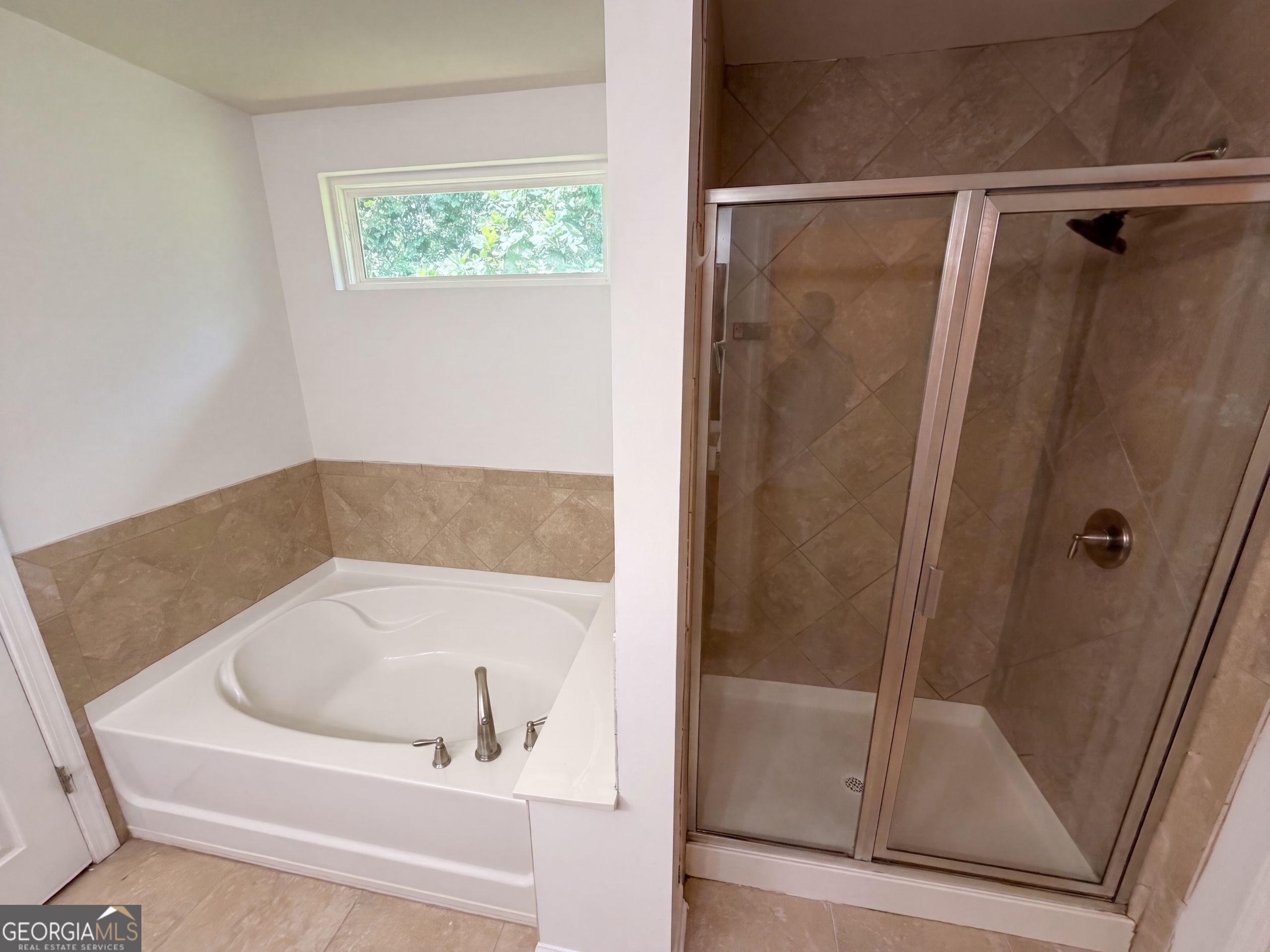 764 Binkley Walk Property Photo 33