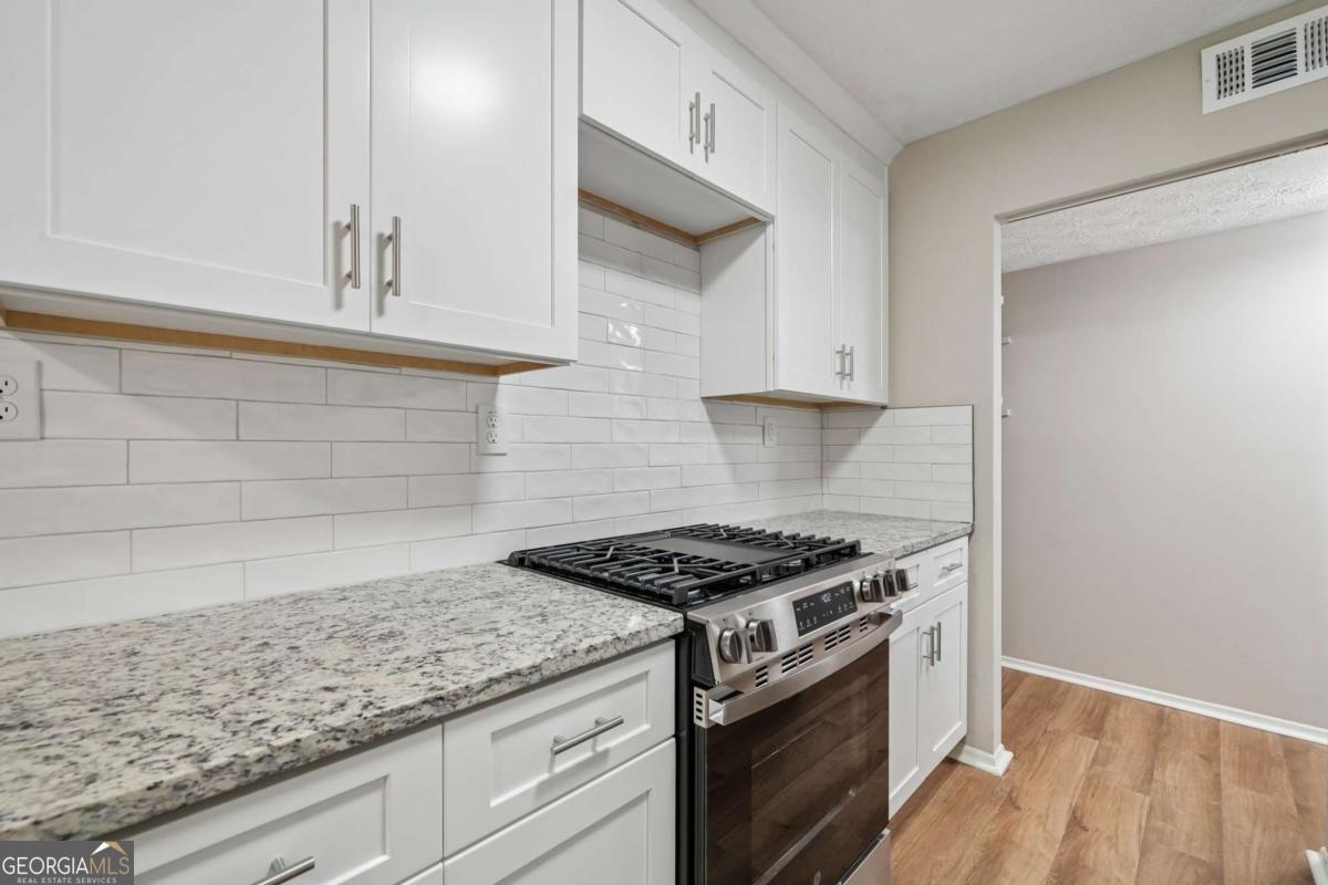 674 Inland Way Nw Property Photo 8