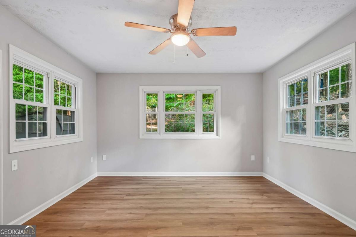 674 Inland Way Nw Property Photo 10
