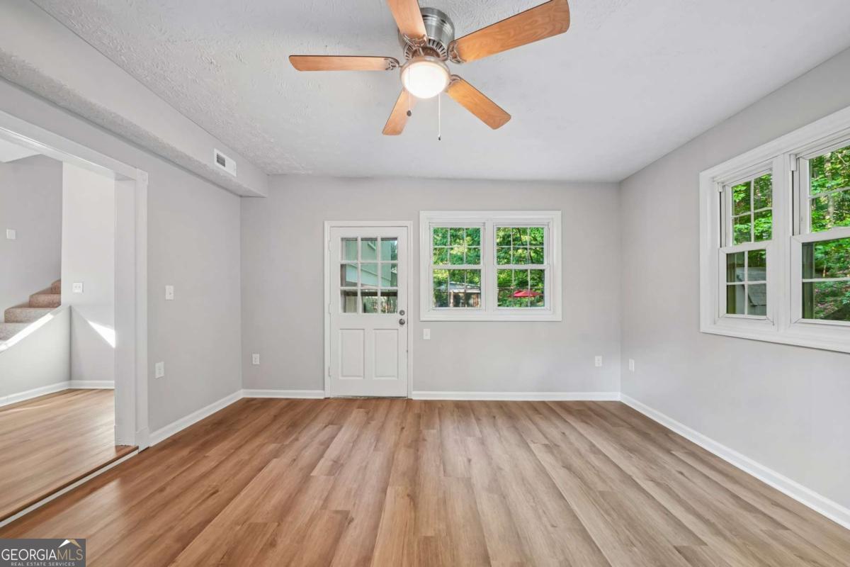 674 Inland Way Nw Property Photo 11