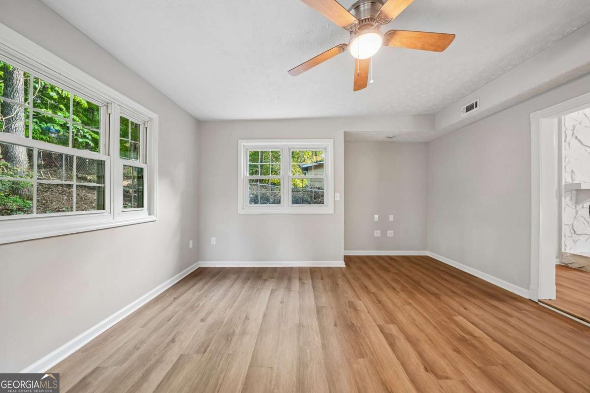 674 Inland Way Nw Property Photo 12