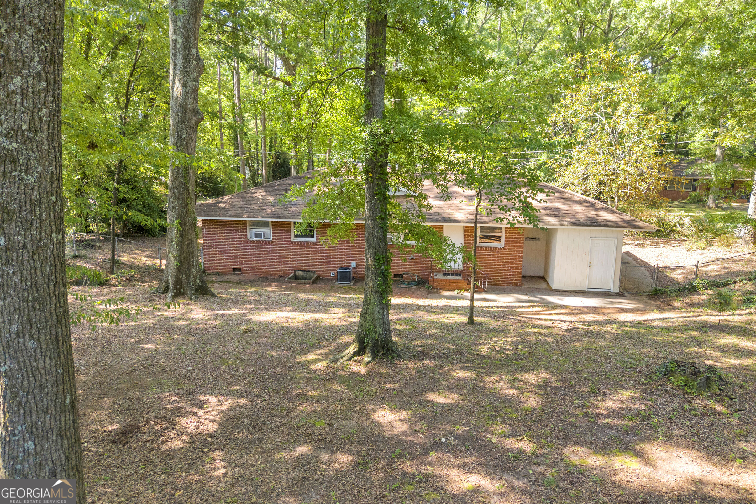 402 Woodland Road Property Photo 6