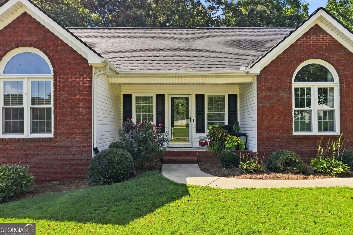 4575 Summerset Drive Property Photo 4