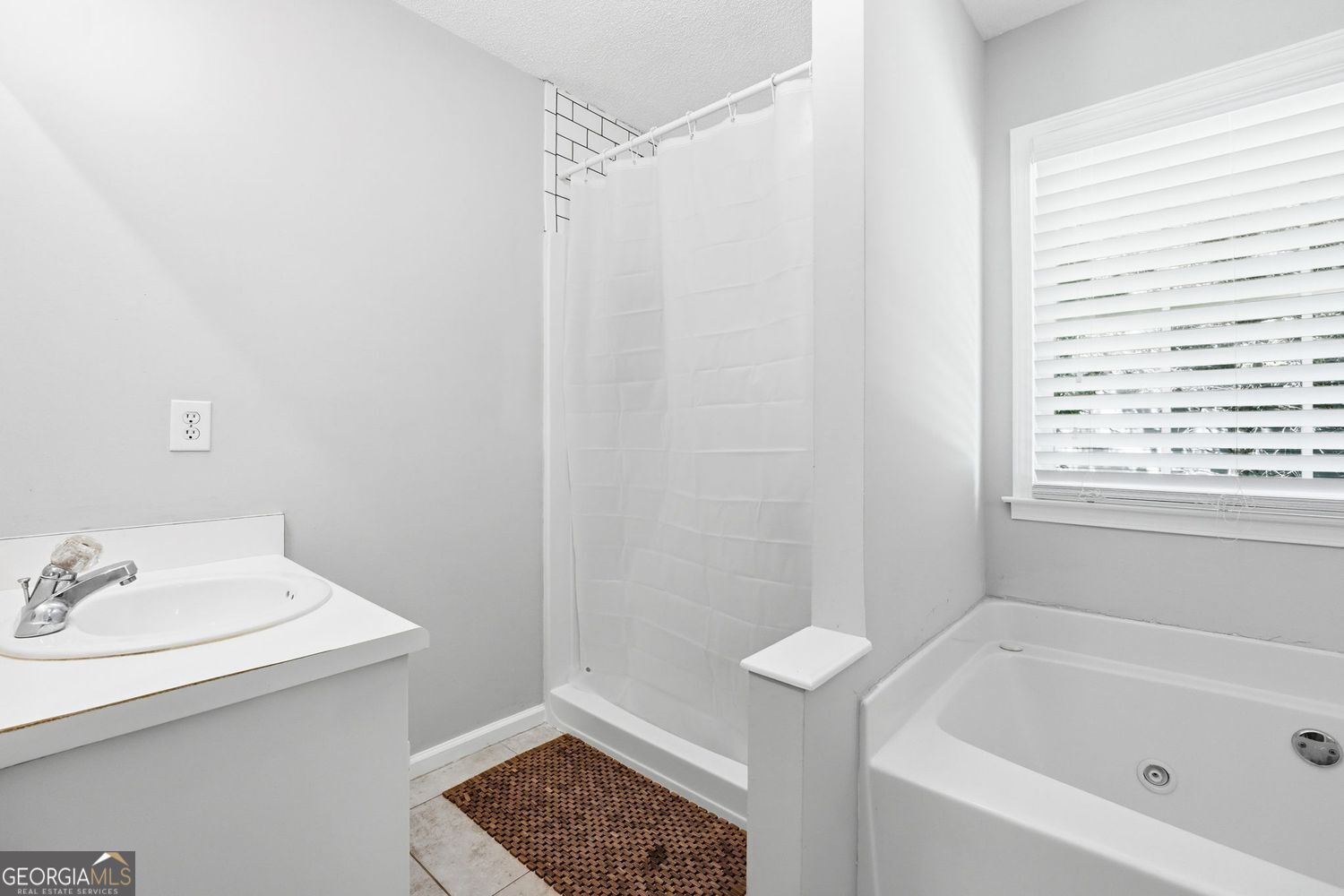 4575 Summerset Drive Property Photo 26