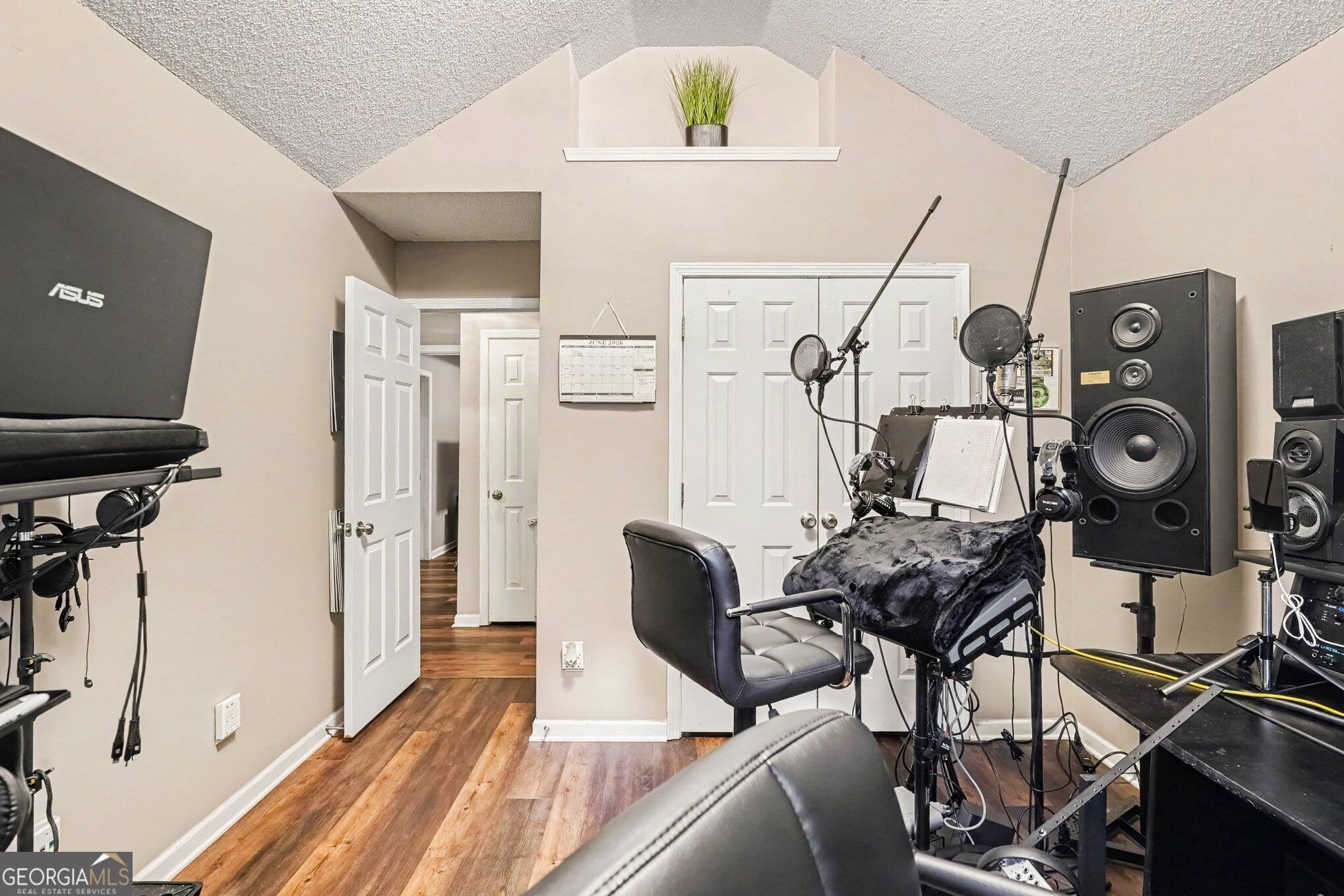 105 Ashtonbrook Drive Property Photo 18