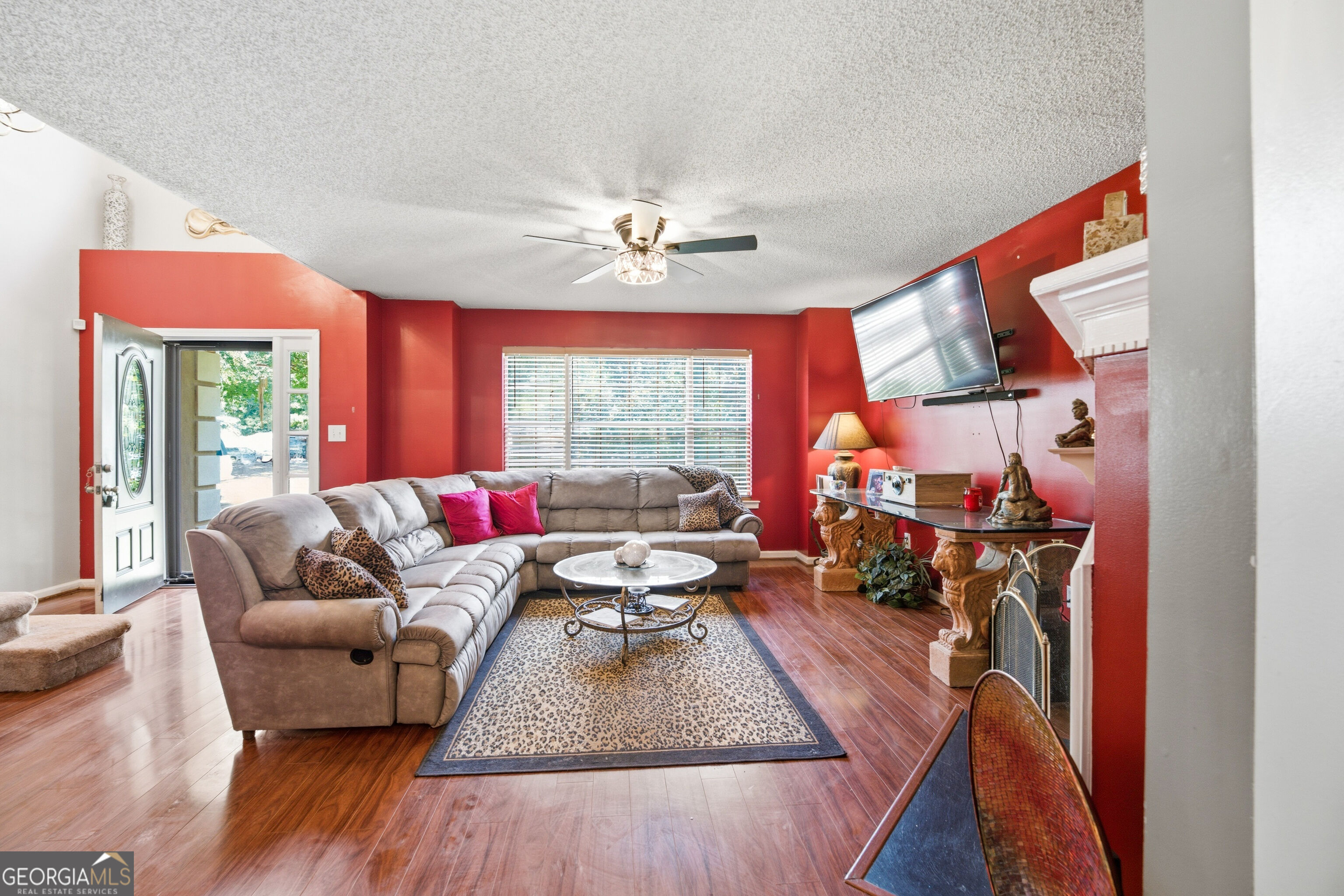 100 Eagle Way Property Photo 5