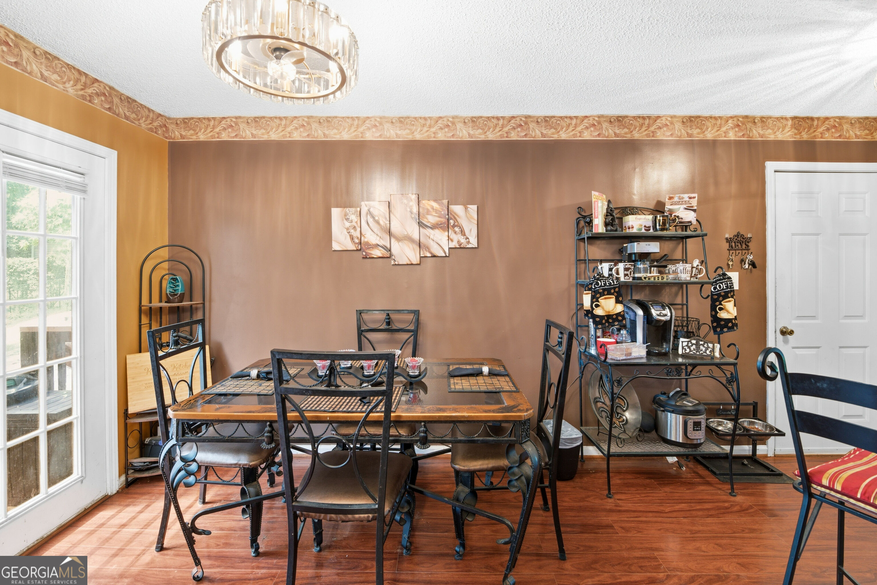 100 Eagle Way Property Photo 11