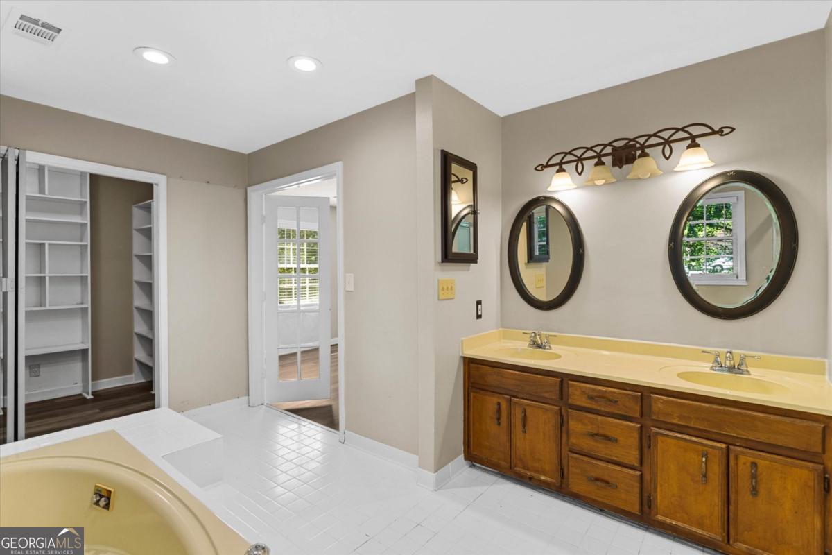3722 Southgate Drive Sw Property Photo 44