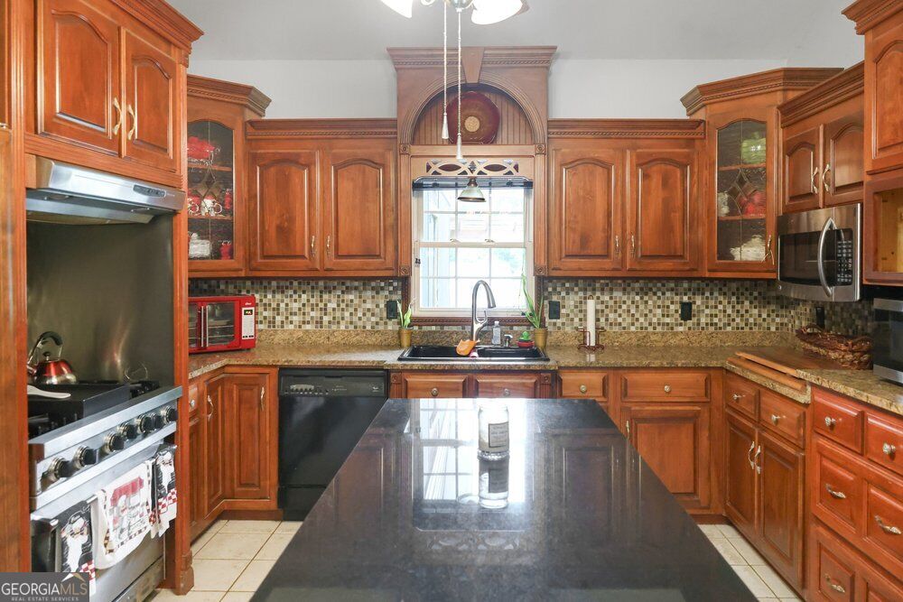 107 Cedar Pond Road Property Photo 20