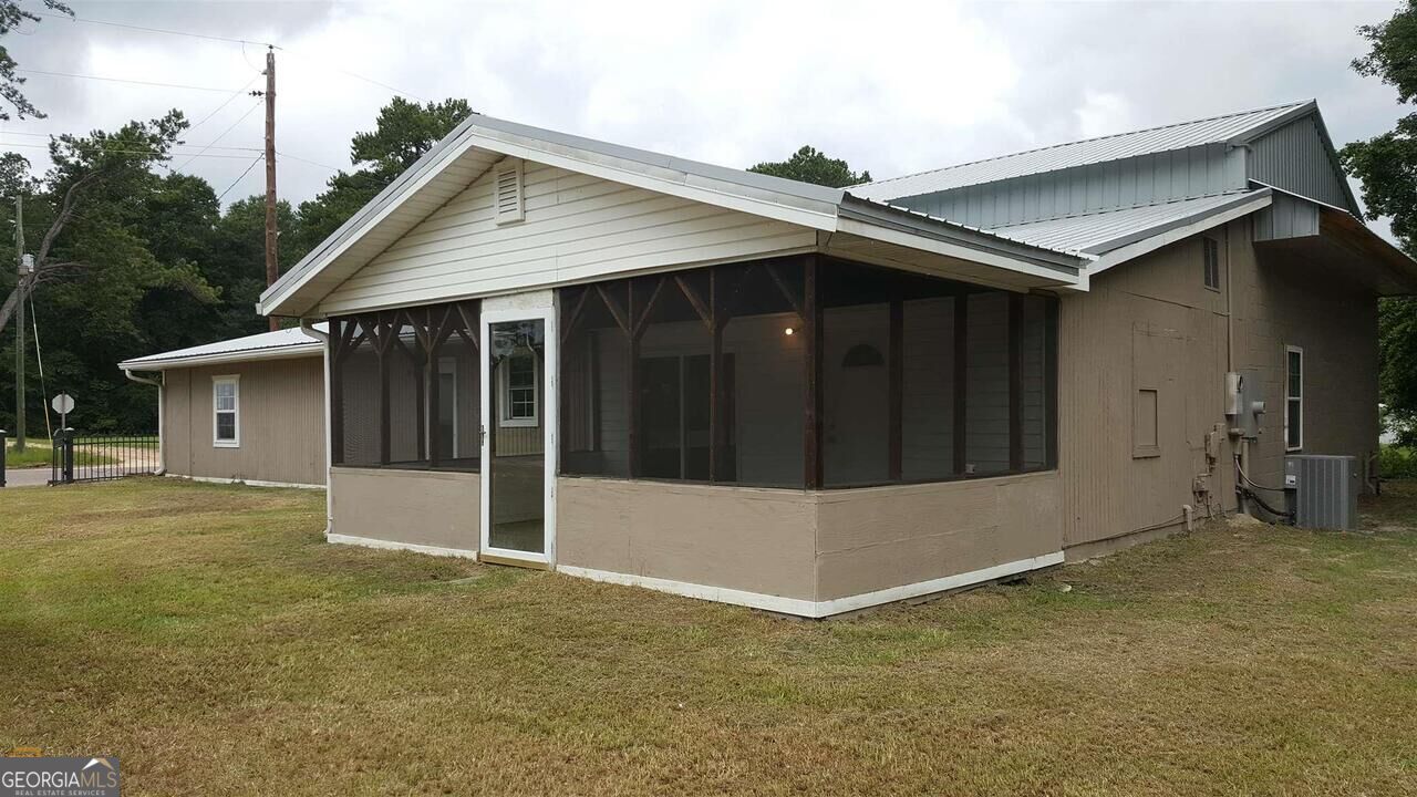 7580 Leefield Stilson Road Property Photo 2