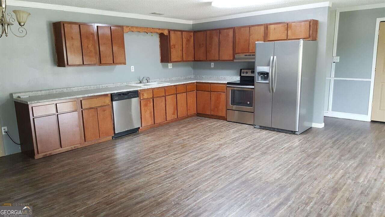 7580 Leefield Stilson Road Property Photo 4