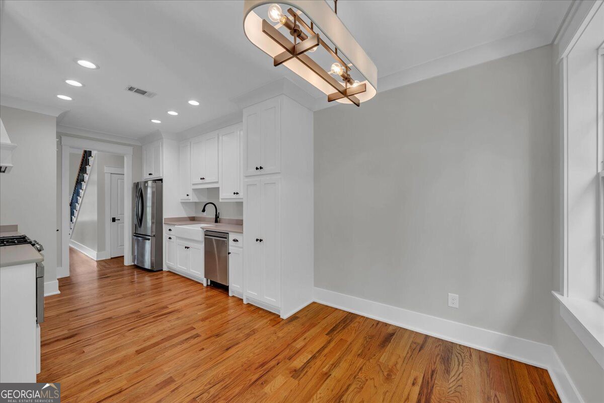 203 Oberon Place N Property Photo 15