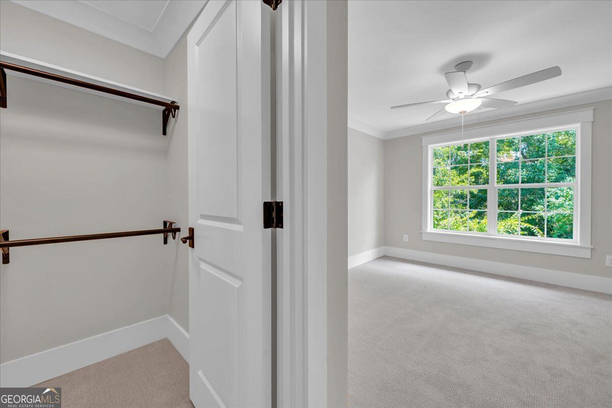 203 Oberon Place N Property Photo 40
