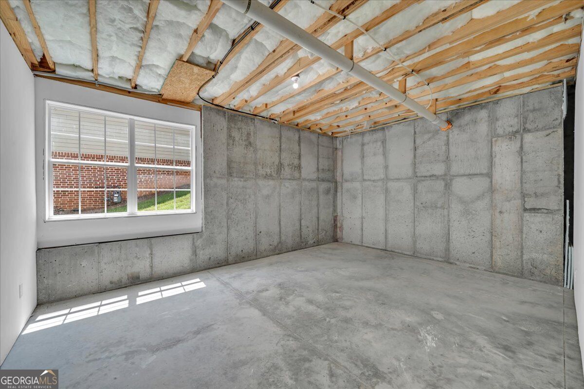 203 Oberon Place N Property Photo 51
