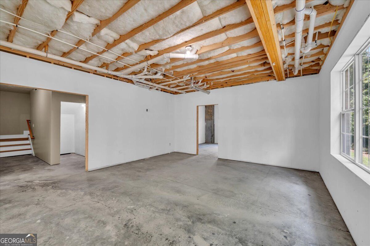 203 Oberon Place N Property Photo 54