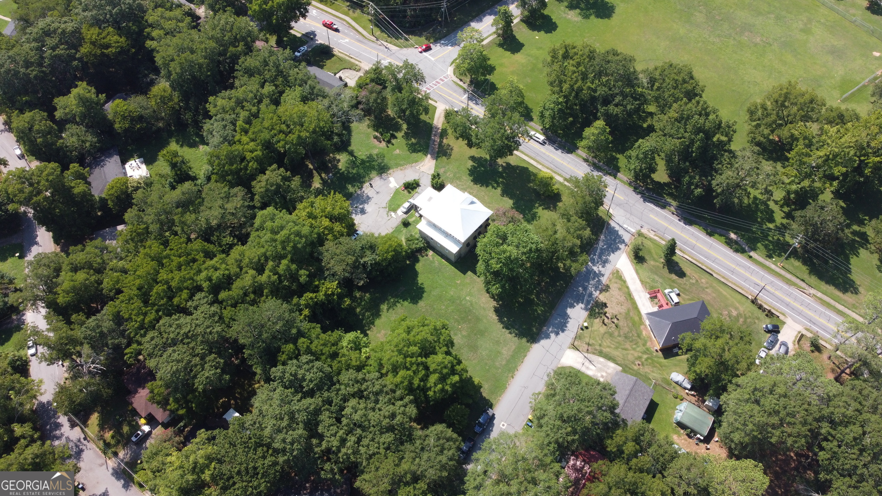 1010 Oglethorpe Avenue Property Photo 4