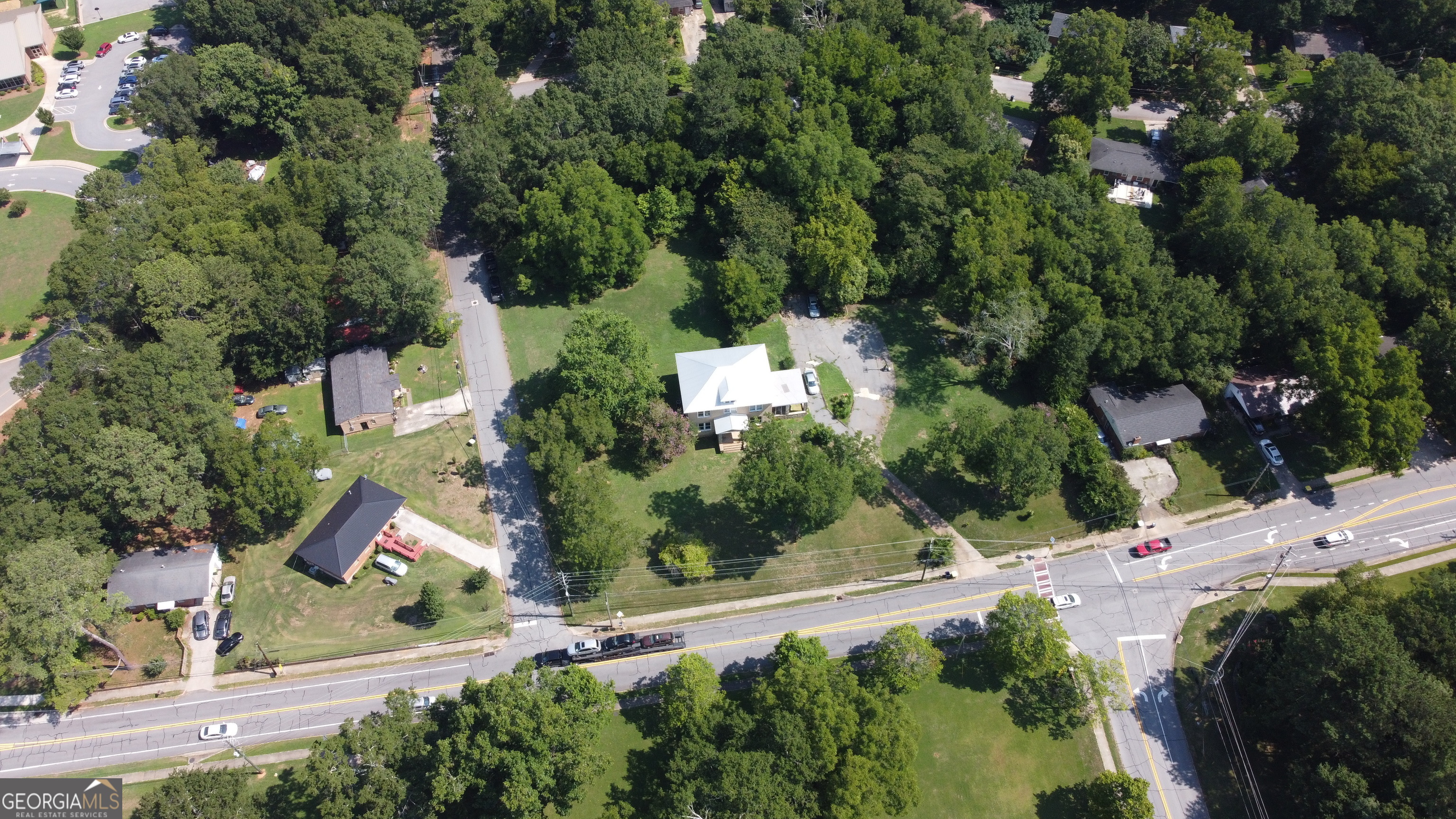 1010 Oglethorpe Avenue Property Photo 5