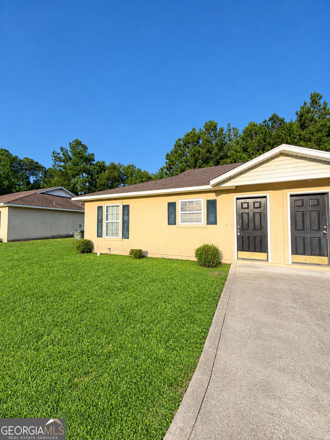 410 E Lawnwood Court Property Photo 1