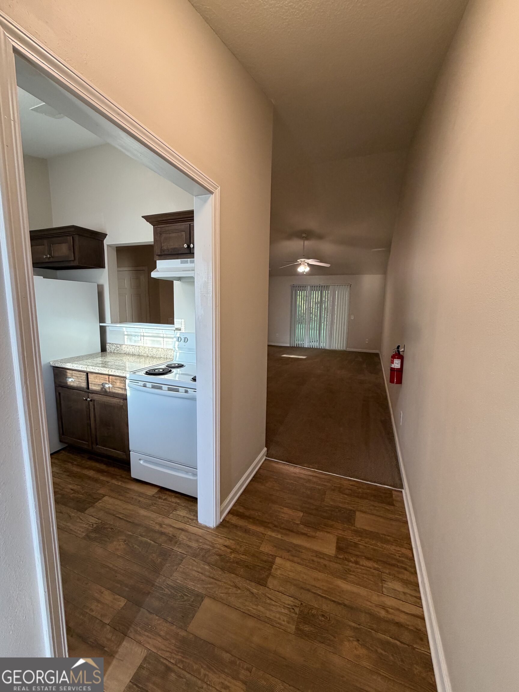 410 E Lawnwood Court Property Photo 2