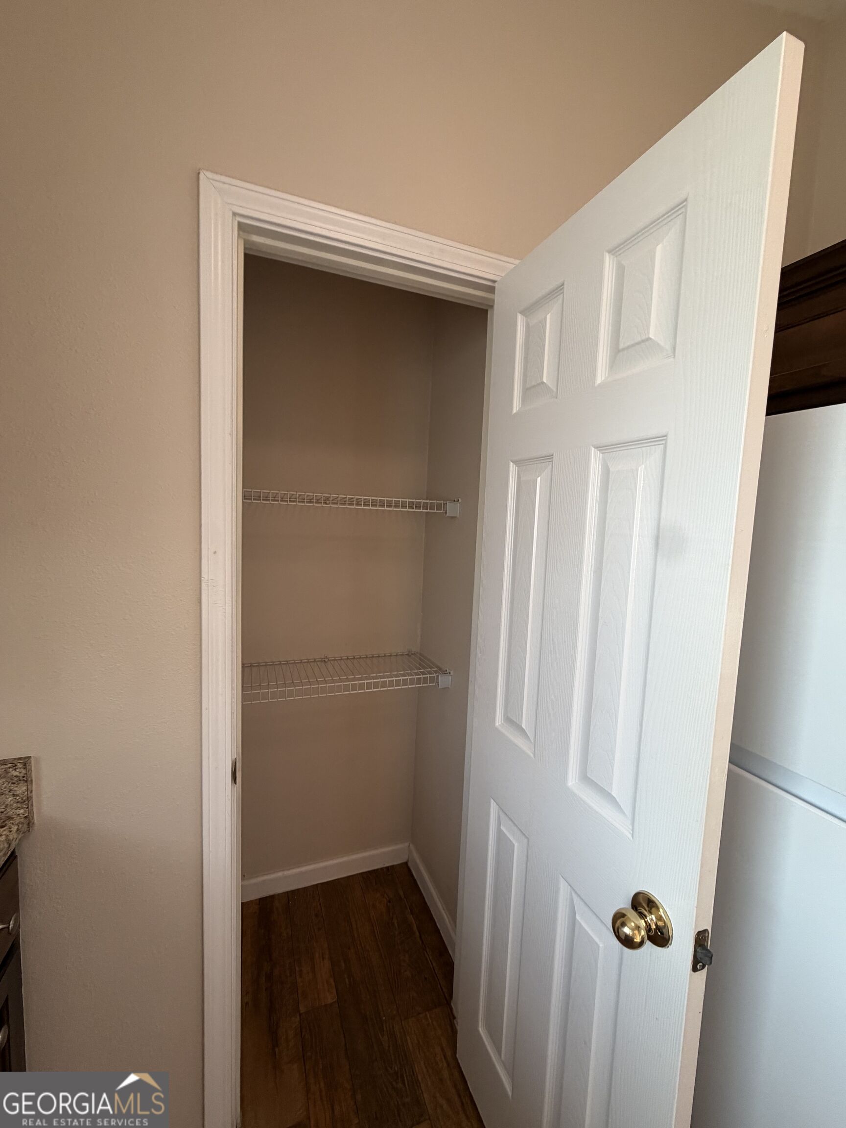 410 E Lawnwood Court Property Photo 6
