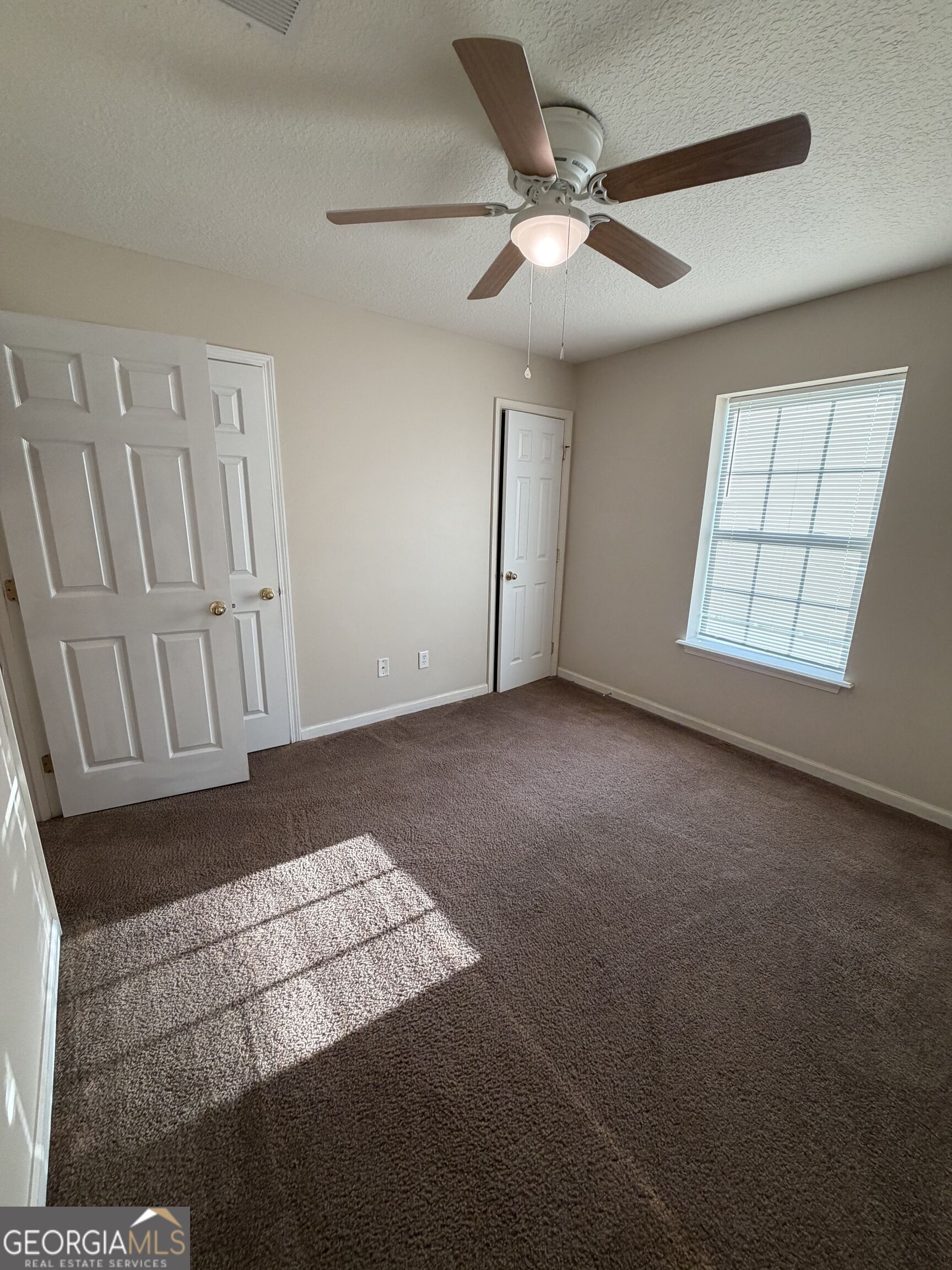 410 E Lawnwood Court Property Photo 16
