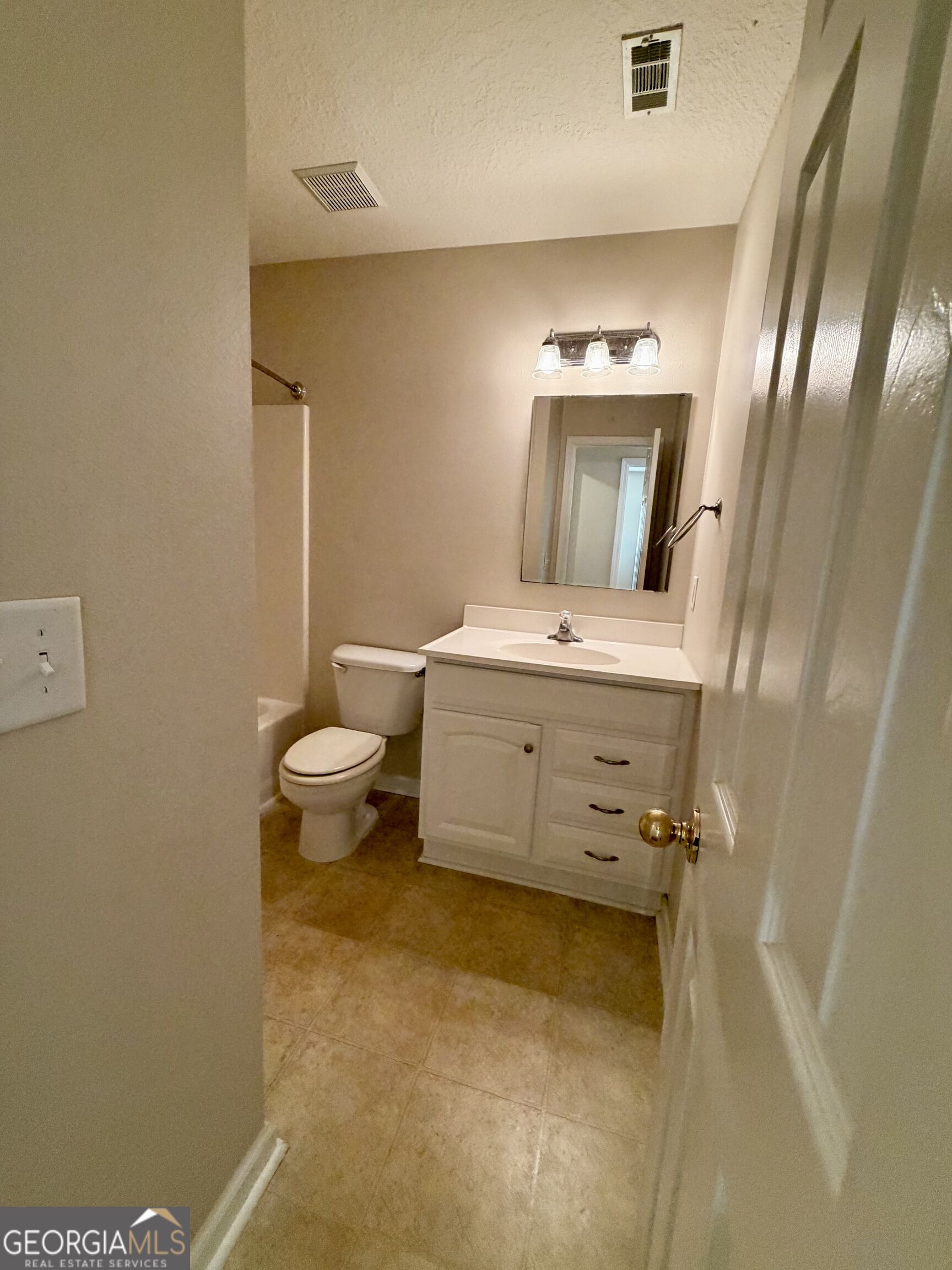 410 E Lawnwood Court Property Photo 18