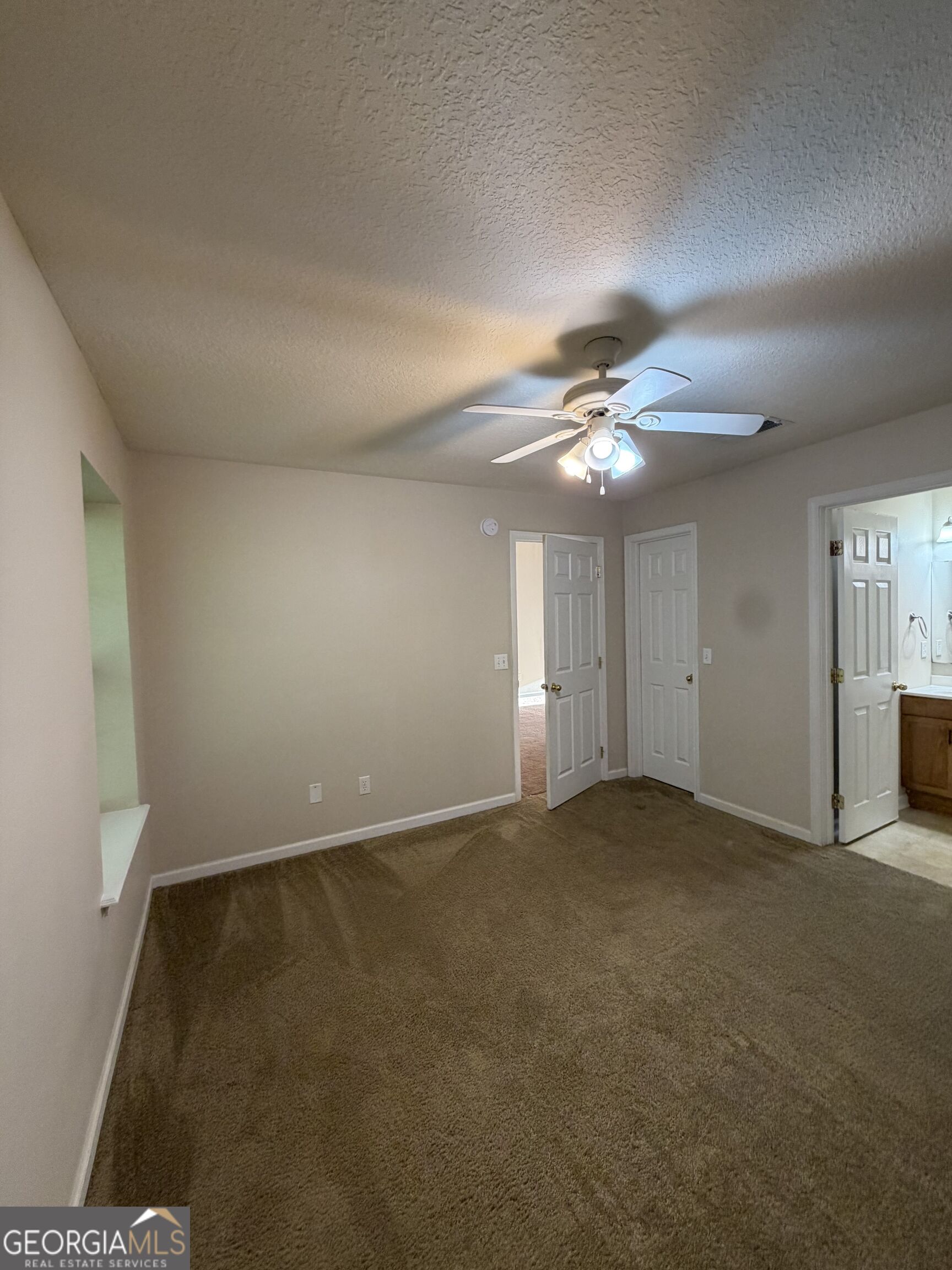 410 E Lawnwood Court Property Photo 23
