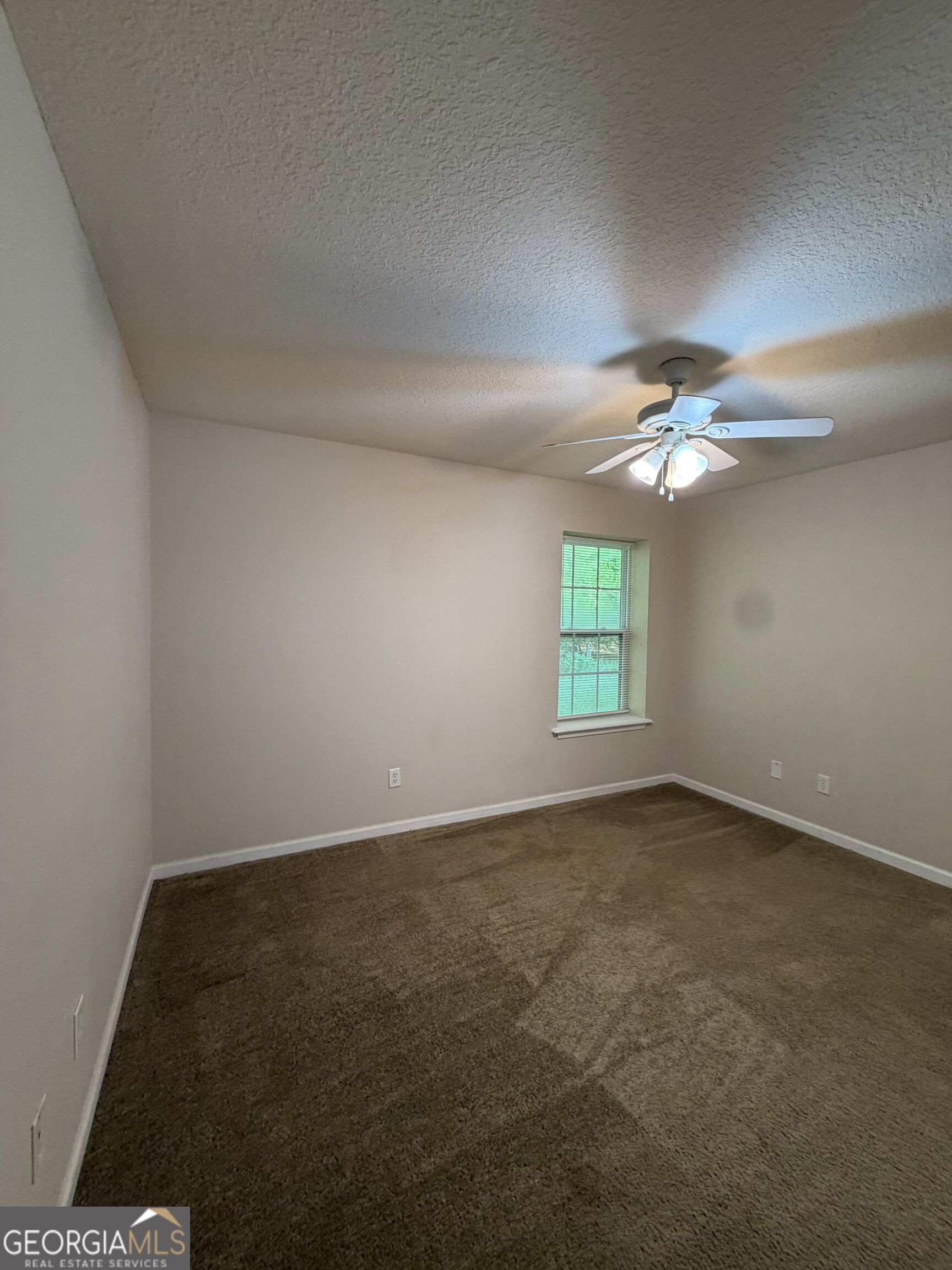 410 E Lawnwood Court Property Photo 24