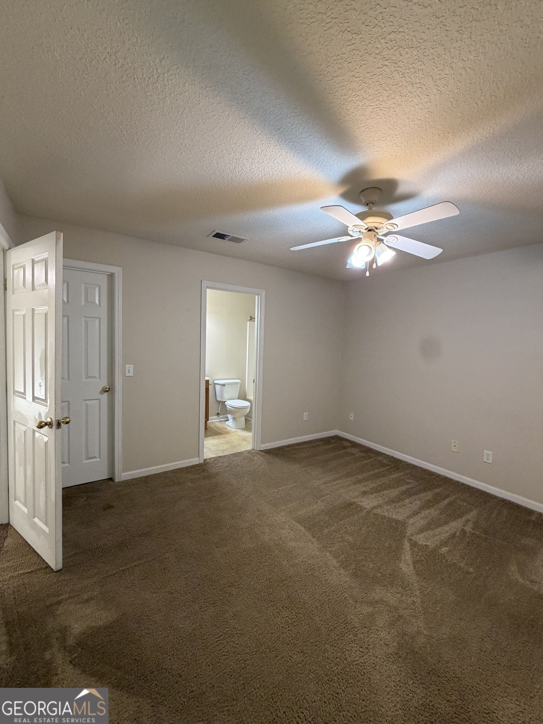 410 E Lawnwood Court Property Photo 26